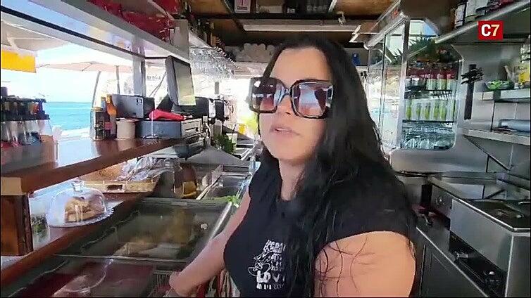 A Yanelis Montano el volcán le dejó sin casa ni empleo