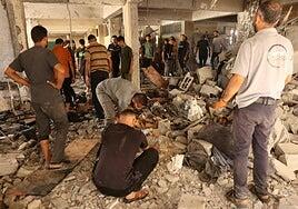 Un bombardeo israelí sobre una escuela en Gaza se cobra al menos 21 vidas y deja decenas de heridos
