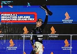 Norris arrasa como nunca en Singapur