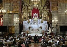 La Virgen del Pino vuelve a su camarín