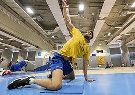 La imponente tarjeta de presentación de Mike Tobey