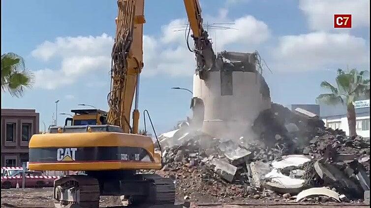 Derriban la torre de Belén María