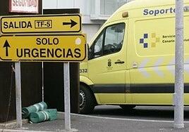 Crítico al chocar su turismo con una señal de tráfico en Adeje