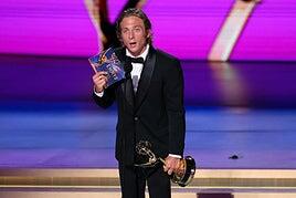 ¿Rosalía y Jeremy Allen White han roto? Pillan al actor besando a otra mujer