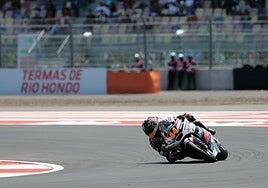 La exhibición de Canet en Indonesia le permite soñar con el título de Moto2