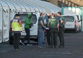 Instalan una carpa de frío en El Hierro por si encuentran los cuerpos del cayuco que volcó