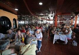 500 mayores de Santa Lucía celebran un día de convivencia