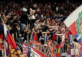 El Atlético será sancionado con el cierre de la grada ocupada por los ultras