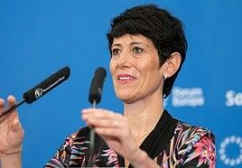 Elma Saiz niega un colapso en la atención a los migrantes que llegan a Canarias