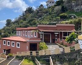 Los centros de menores entran en quiebra ante la incapacidad de Canarias de pagar sus facturas