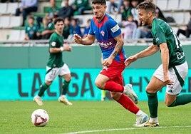 El Racing de Ferrol logra su primera victoria de la temporada al imponerse al Elche