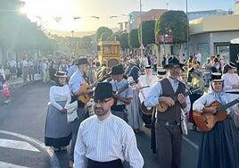 Agüimes ofrenda a la Virgen del Rosario en la romería