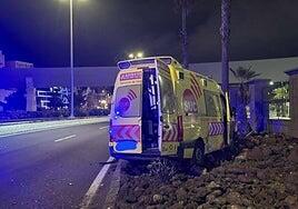 Un conductor ebrio choca contra una ambulancia en la Avenida Marítima y deja 2 heridos leves