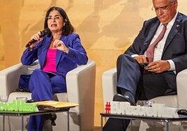 Darias pide en Bruselas una política que facilite el acceso a la vivienda