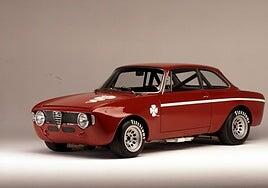GT 1300 Junior, el coche lanzado en 1966 que da nombre al nuevo Alfa Romeo