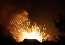 Ucrania lanza nuevos ataques con drones contra un aeródromo y otro depósito de munición en Rusia