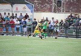 Adjudicado el nuevo césped del campo de fútbol de Yaiza