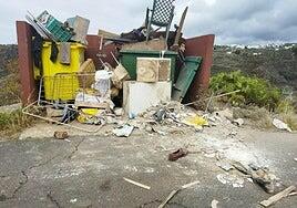 Un dispositivo especial retira 33.000 kilos de vertidos ilegales en Las Palmas de Gran Canaria