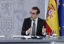 España presenta a Bruselas un plan fiscal sin ajustes pero con más impuestos