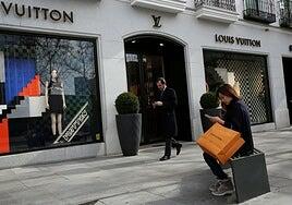 La compraventa de pisos por extranjeros crece un 2% en plena crisis de la vivienda