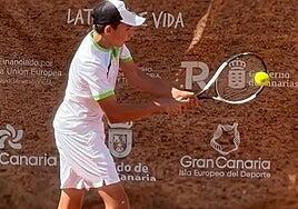 Los favoritos siguen vivos y el espectáculo no para en la Gran Canaria Yellow Bowl