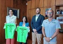 Darias y Campoamor presentan la camiseta de la undécima edición de la Binter NightRun Las Palmas de Gran Canaria