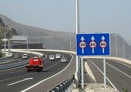 Obras Públicas inicia la campaña de protección de pardelas atenuando las luces de la GC-2