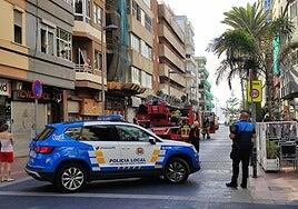 Una sartén incendiada provoca la evacuación de un edificio en Luis Morote