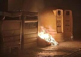 Queman contenedores de residuos en El Tablero
