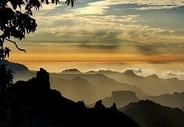 Cielos nublados y temperaturas en descenso este martes en Canarias