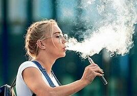 «Fumar es como caerse de un quinto piso; vapear, de un cuarto»