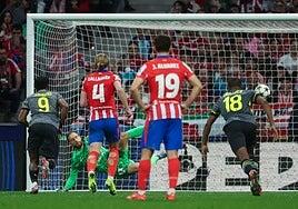 Inexplicable y polémico batacazo del Atlético ante un Lille menor