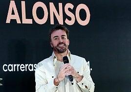 Los 400 de Fernando Alonso le pillan fuera del foco