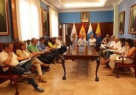 Juntos por Guía denuncia que el alcalde Alfredo Gonçalves cancela sus cuentas de correo electrónico