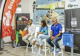 Natación en Costa Teguise en recuerdo de Alejandro Candelas