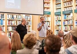 Santiago Gil recupera los relatos en su nuevo libro