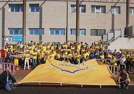 La marea amarilla ya ruge en el Santiago Martín