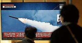 Corea del Norte prueba un misil intercontinental mientras sus soldados marchan contra Ucrania