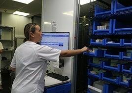 Farmacia mejorada en el Hospital Doctor José Molina Orosa