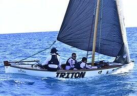 El Tritón gana dos regatas para liderar el Campeonato de Canarias de Barquillos