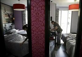 Las camareras de los hoteles exigen en el Congreso reducir la carga de trabajo