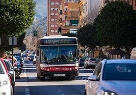Un 40% del alza del transporte público es de coches que en enero volverán a circular