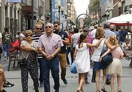 Canarias gana un 0,13% de población en el tercer trimestre y llega a 2.250.808 habitantes