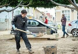 Sotanas contra el barro