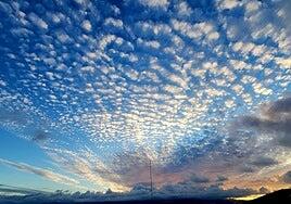 Chubascos muy fuertes y persistentes en las islas occidentales este martes