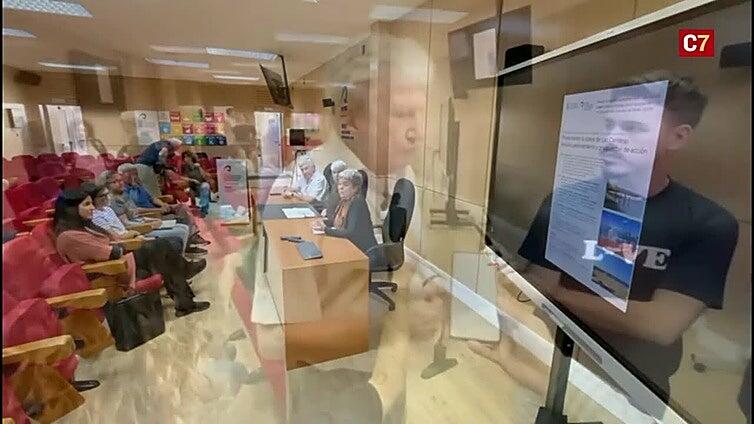 Encuentro sobre la evolución de la arena en la playa de Las Canteras