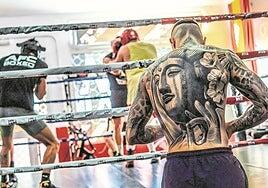 Los extremos políticos se disputan los cuadriláteros