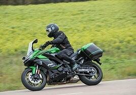 Kawasaki Ninja 1100SX, viajera por excelencia
