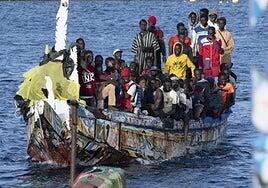 Llega a El Hierro un cayuco con 73 personas subsaharianas, entre ellas un bebé de meses