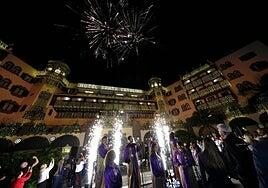 El Hotel Santa Catalina se enciende